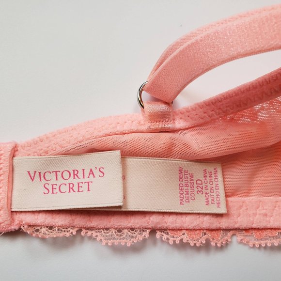 Victoria's Secret with Swarovski Crystal padded demi 32D - Picture 4 of 4